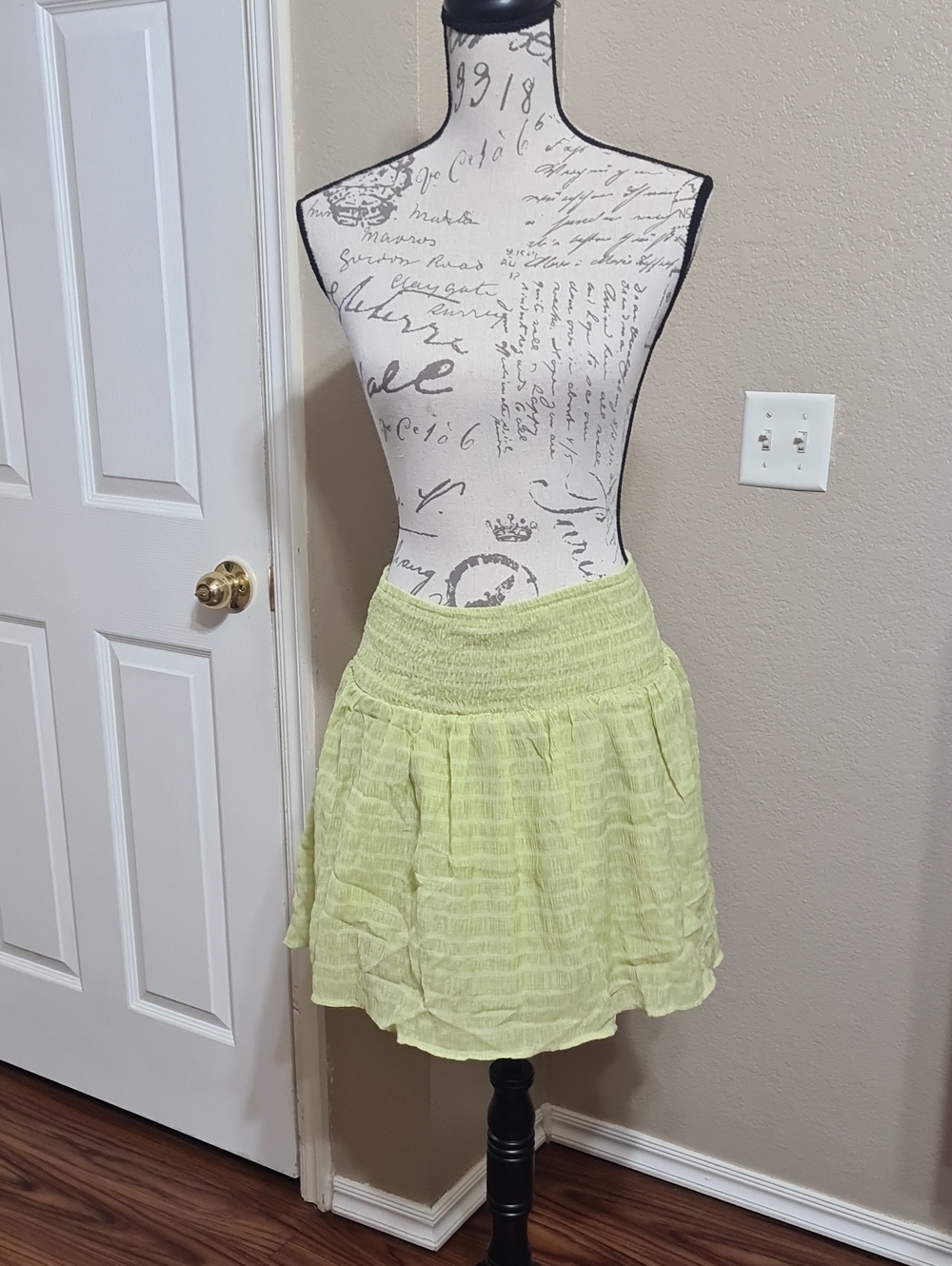 Light Green Smocked Waist Women's Skirt